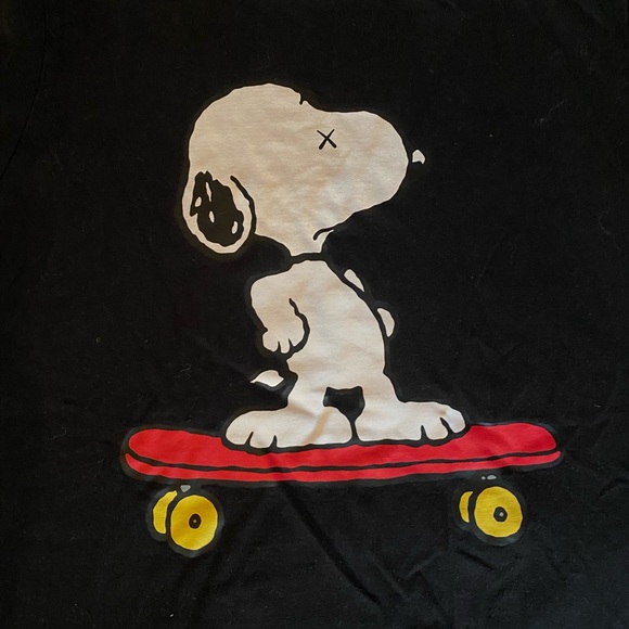 Uniqlo x Peanuts Collab Men’s Medium Graphic T-Shirt - Picture 2 of 4